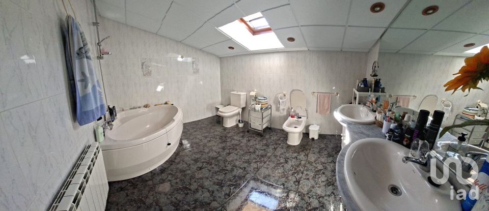 Duplex 4 chambres de 157 m² à Barbastro (22300)