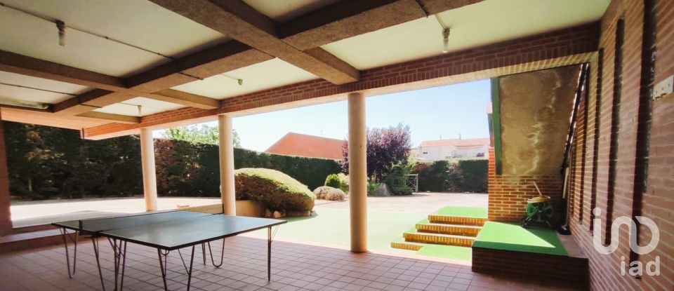 Cottage 3 bedrooms of 330 m² in Jimenez de Jamuz (24767)