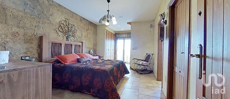 Casa 8 habitacions de 742 m² a Redován (03370)