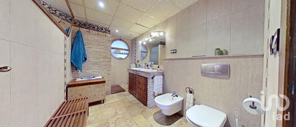 Casa 8 habitacions de 742 m² a Redován (03370)