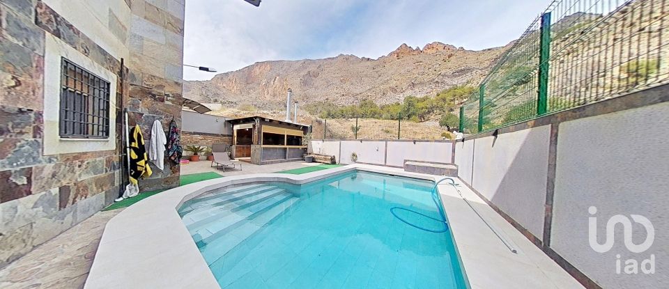 Casa 8 habitacions de 742 m² a Redován (03370)