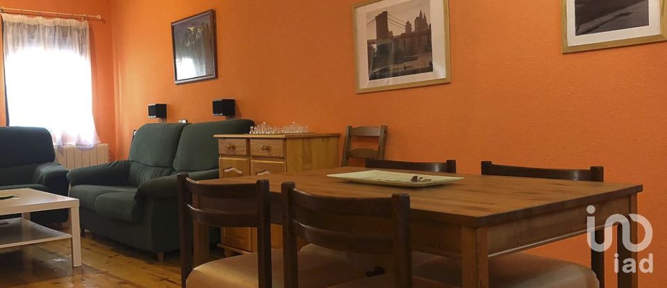 Casa 3 habitaciones de 213 m² en Aldeanueva de la Vera (10440)