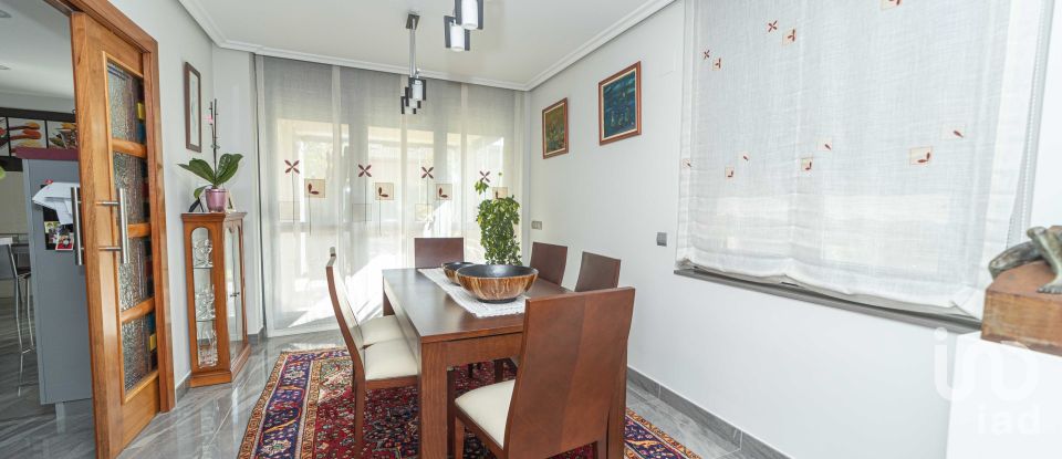 Chalet 5 habitaciones de 550 m² en Villarrodrigo de Las Regueras (24197)