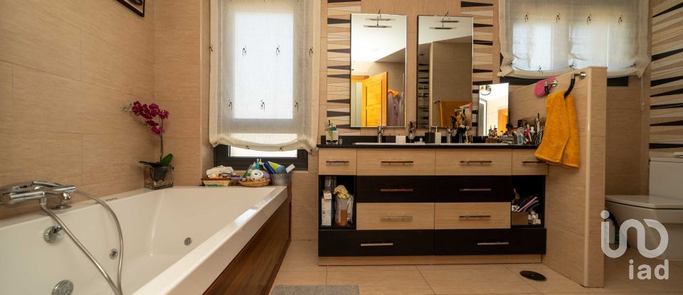 Chalet 5 habitaciones de 550 m² en Villarrodrigo de Las Regueras (24197)