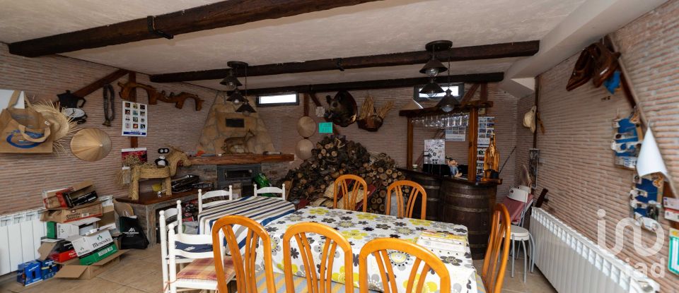 Chalet 5 habitaciones de 550 m² en Villarrodrigo de Las Regueras (24197)