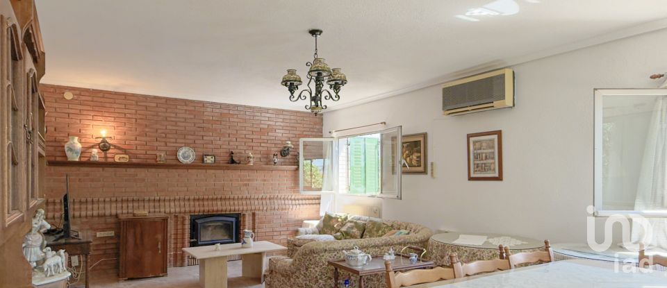 House 4 bedrooms of 239 m² in Mejorada del Campo (28840)