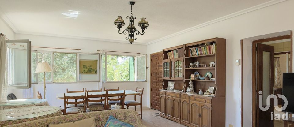 House 4 bedrooms of 239 m² in Mejorada del Campo (28840)