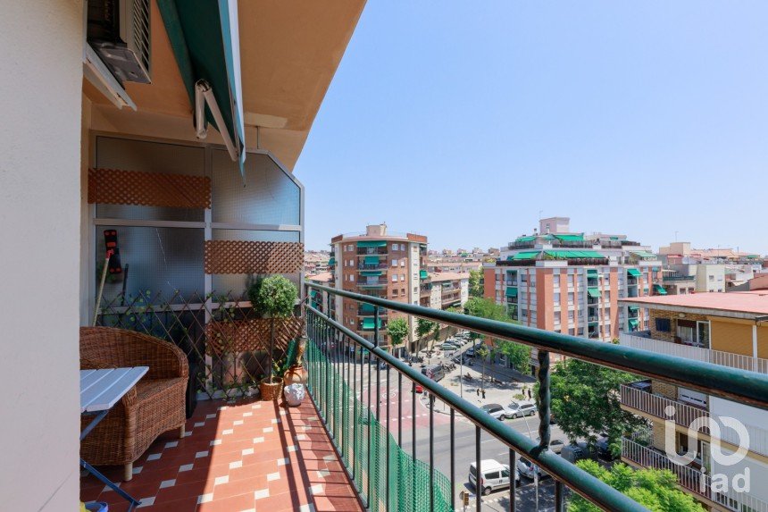 Appartement 3 chambres de 93 m² à Barcelona (08027)