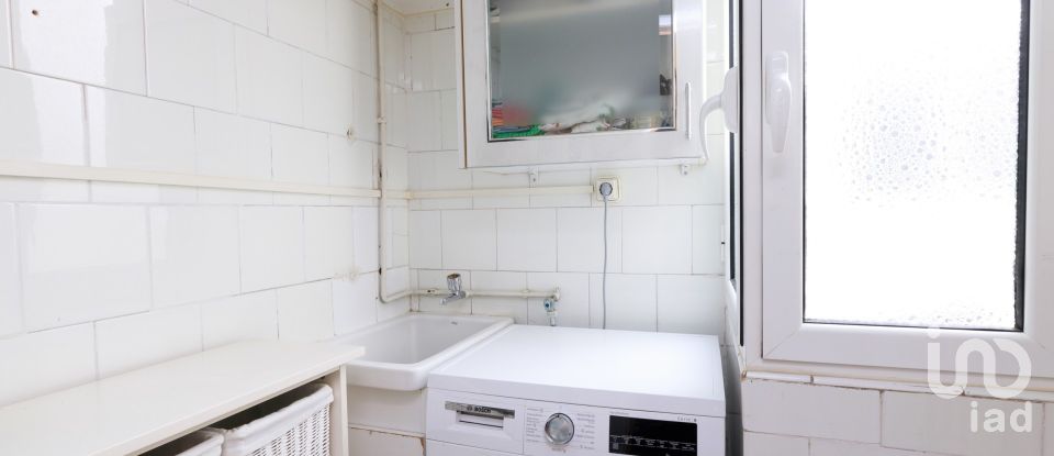 Appartement 3 chambres de 93 m² à Barcelona (08027)