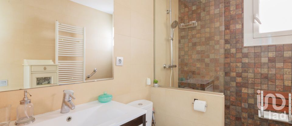 Appartement 3 chambres de 93 m² à Barcelona (08027)