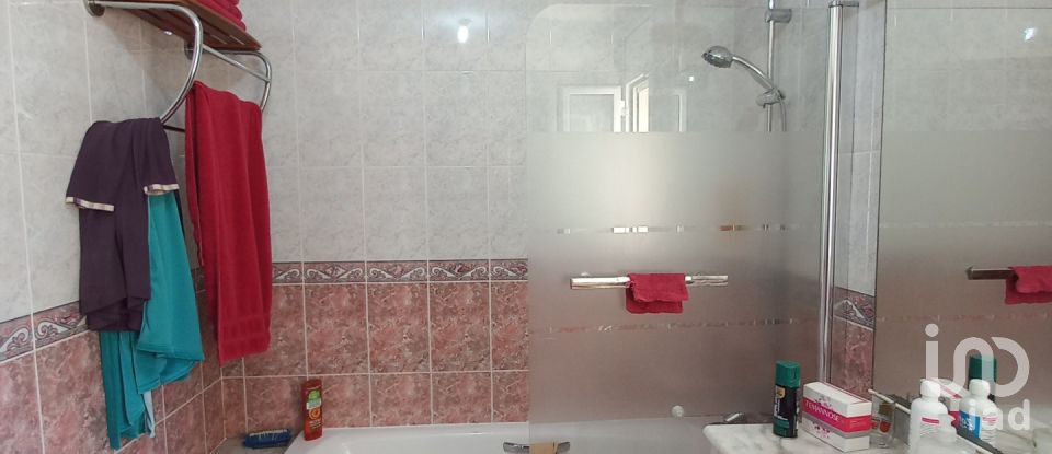 Casa rústica 3 habitacions de 163 m² a Ginestar (43748)