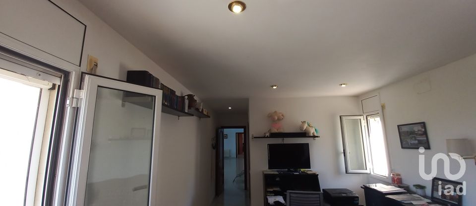 Casa rústica 3 habitacions de 163 m² a Ginestar (43748)