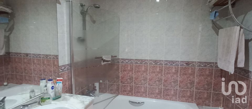 Casa rústica 3 habitacions de 163 m² a Ginestar (43748)