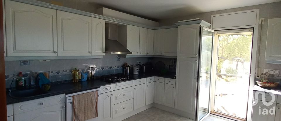 Casa rústica 3 habitacions de 163 m² a Ginestar (43748)