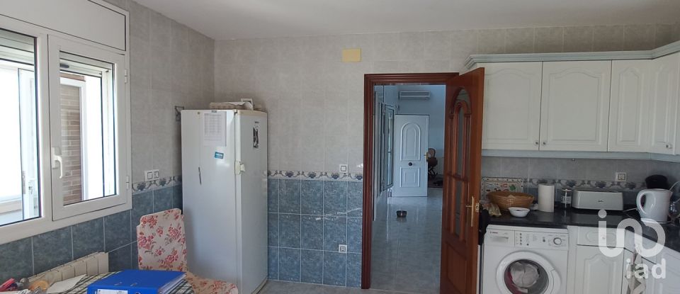 Casa rústica 3 habitacions de 163 m² a Ginestar (43748)