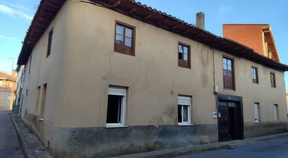 House 6 bedrooms of 594 m² in Quintanilla de Sollamas (24271)