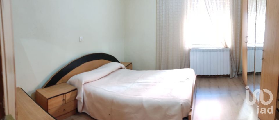 House 6 bedrooms of 594 m² in Quintanilla de Sollamas (24271)