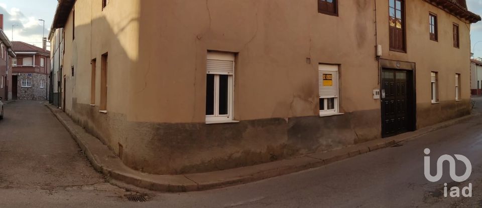 House 6 bedrooms of 594 m² in Quintanilla de Sollamas (24271)