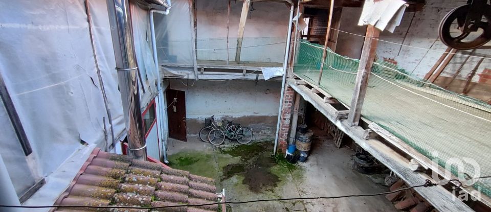 House 6 bedrooms of 594 m² in Quintanilla de Sollamas (24271)