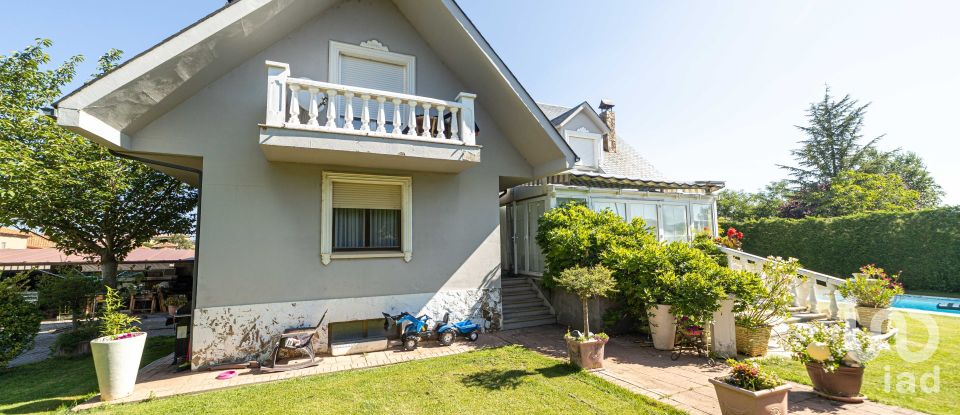 Casa 6 habitacions de 560 m² a Santovenia de la Valdoncina (24391)