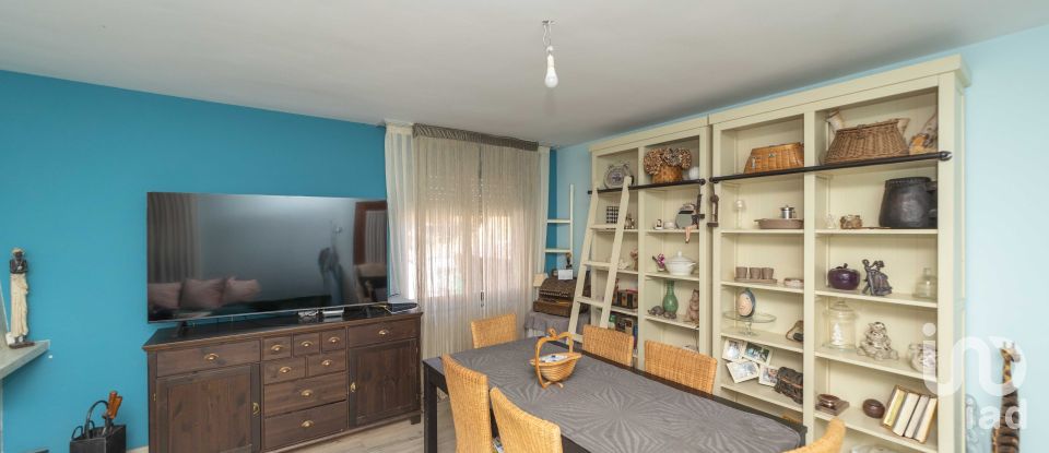 Casa 6 habitacions de 560 m² a Santovenia de la Valdoncina (24391)