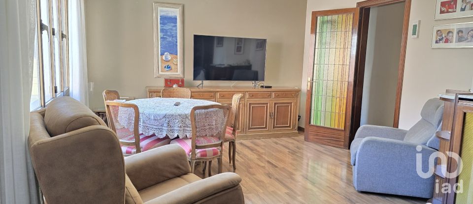 Piso 3 habitaciones de 140 m² en Sabadell (08201)