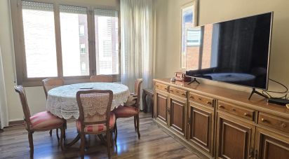 Piso 3 habitaciones de 140 m² en Sabadell (08201)