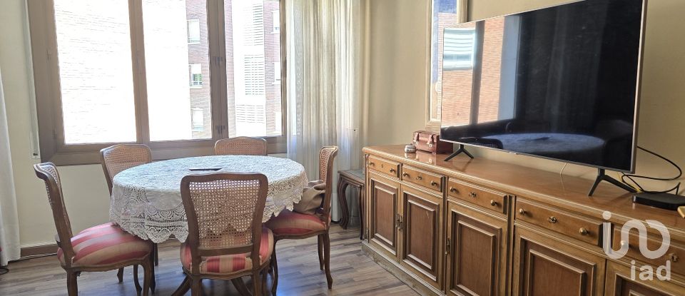 Piso 3 habitaciones de 140 m² en Sabadell (08201)