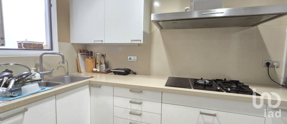 Piso 3 habitaciones de 140 m² en Sabadell (08201)