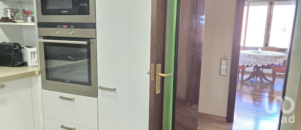 Piso 3 habitaciones de 140 m² en Sabadell (08201)