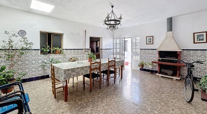 Casa 7 habitacions de 350 m² a Tahivilla (11392)