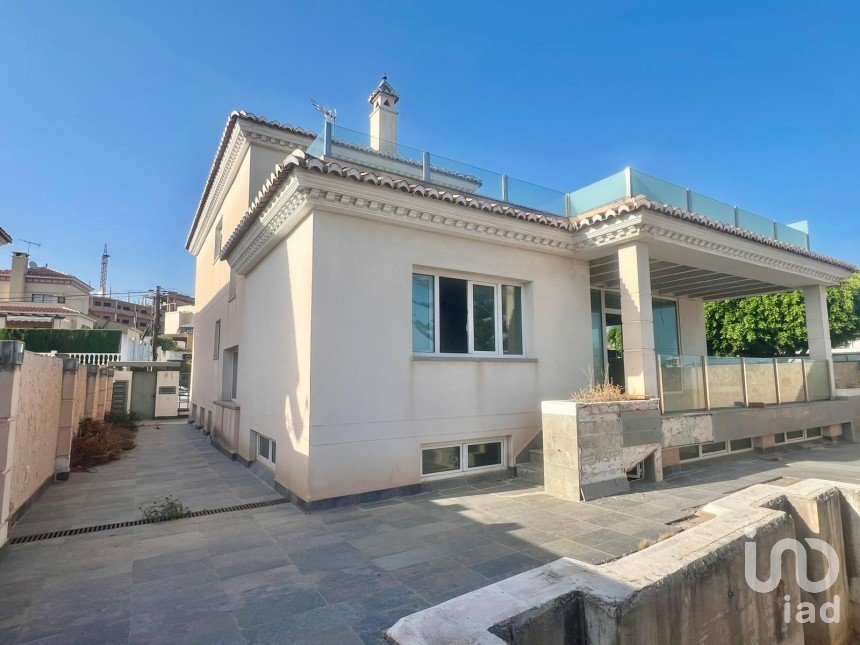 Vivienda unifamiliar  9 habitaciones de 614 m² en La Cala del Moral (29720)