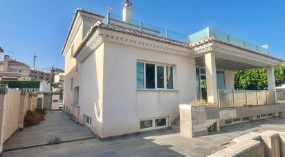 Vivienda unifamiliar 9 habitaciones de 614 m² en La Cala del Moral (29720)