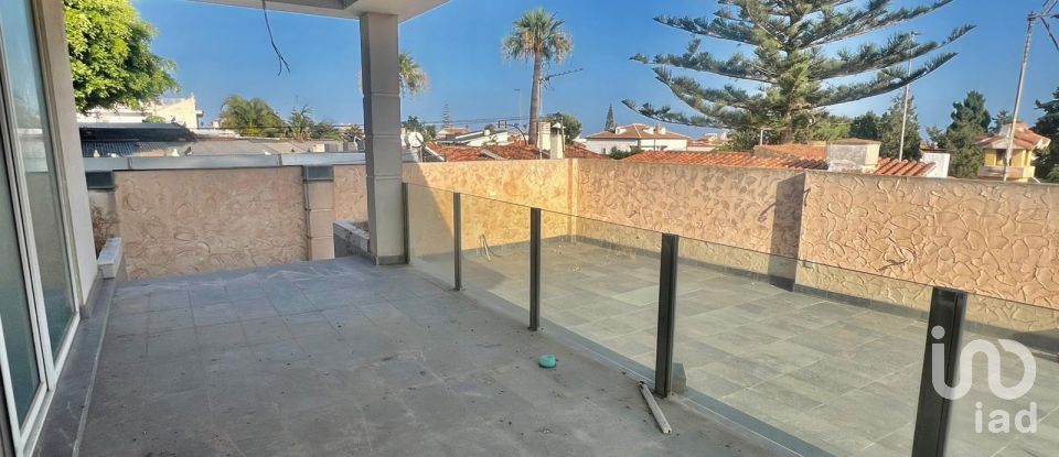 Vivienda unifamiliar  9 habitaciones de 614 m² en La Cala del Moral (29720)