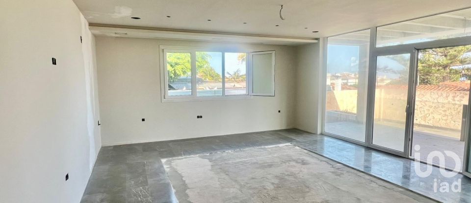 Vivienda unifamiliar  9 habitaciones de 614 m² en La Cala del Moral (29720)