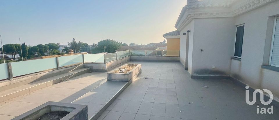 Vivienda unifamiliar  9 habitaciones de 614 m² en La Cala del Moral (29720)