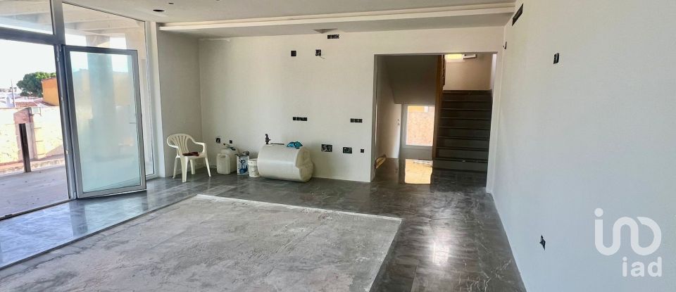 Vivienda unifamiliar  9 habitaciones de 614 m² en La Cala del Moral (29720)