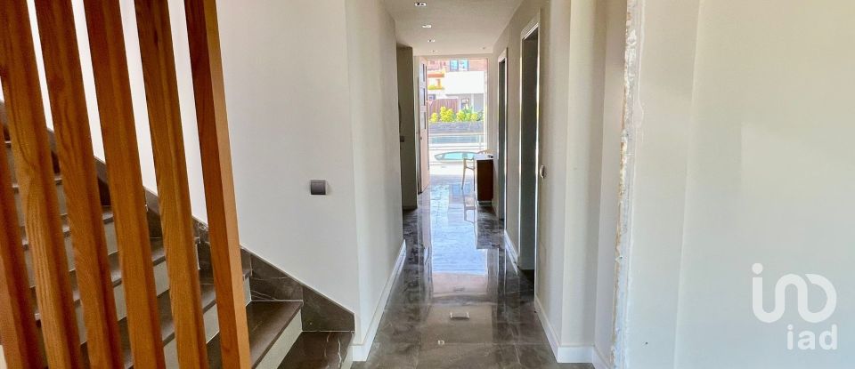 Vivienda unifamiliar  9 habitaciones de 614 m² en La Cala del Moral (29720)