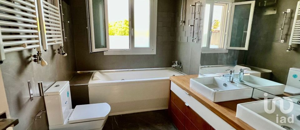 Vivienda unifamiliar  9 habitaciones de 614 m² en La Cala del Moral (29720)