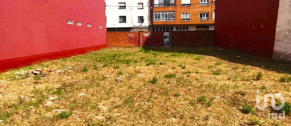 Terrain de 404 m² à Armunia (24009)