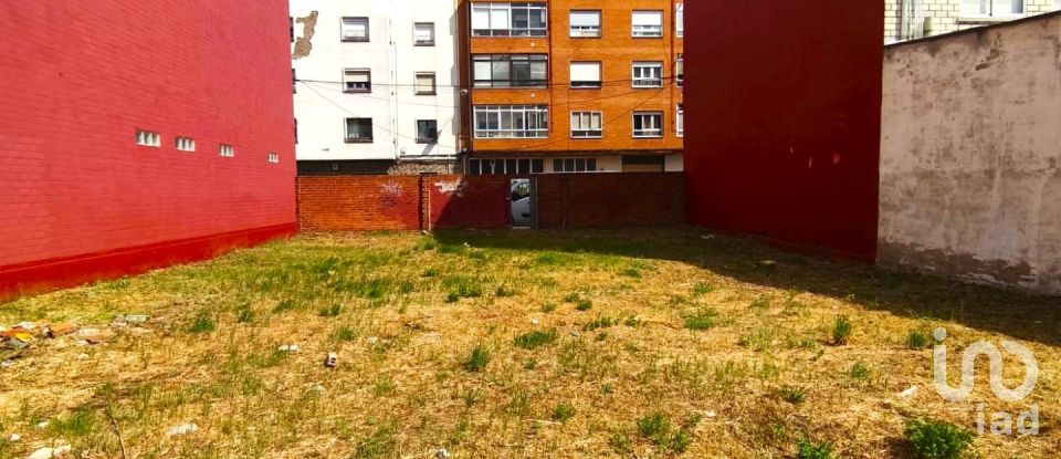 Terrain de 404 m² à Armunia (24009)