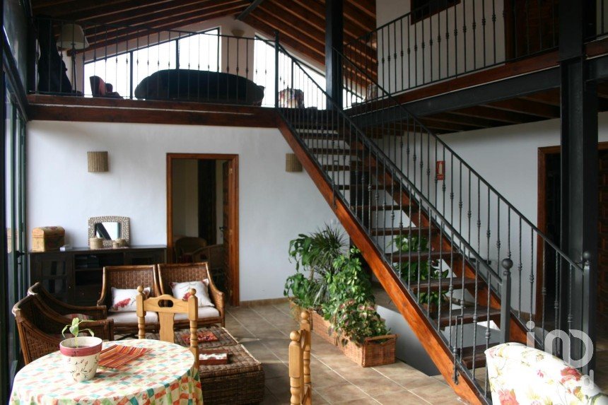 Gîte 8 chambres de 382 m² à Arcos de Jalón (42257)