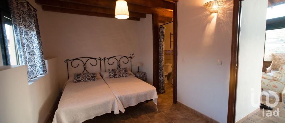 Lodge 8 bedrooms of 382 m² in Arcos de Jalón (42257)