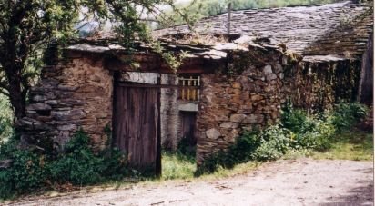 Casa de pueblo 3 habitaciones de 420 m² en As Nogais (27677)