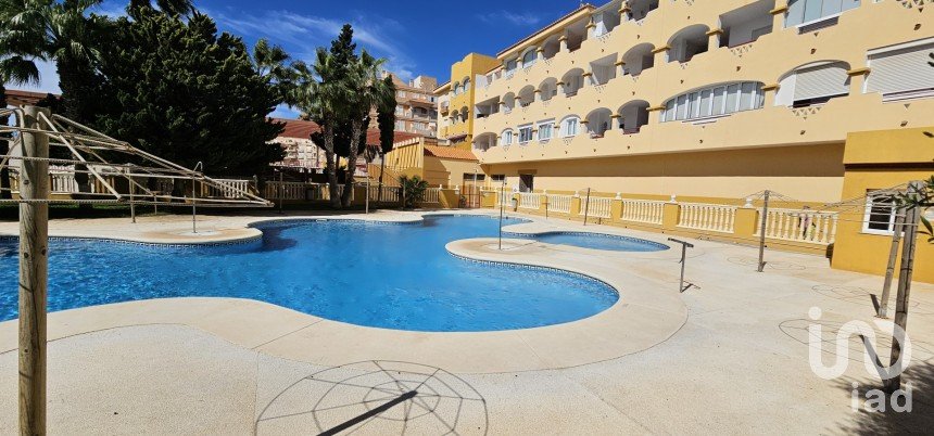 Piso 3 habitaciones de 181 m² en Almerimar (04711)