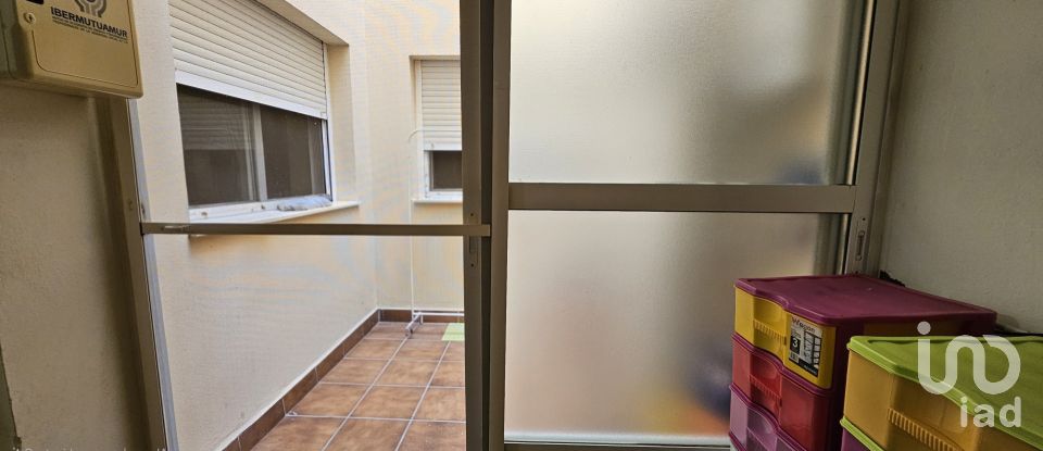 Piso 3 habitaciones de 181 m² en Almerimar (04711)