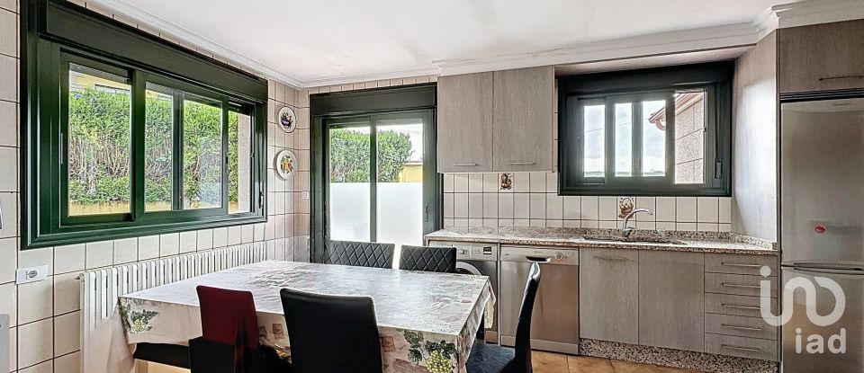 House 4 bedrooms of 331 m² in Pontevedra (36164)