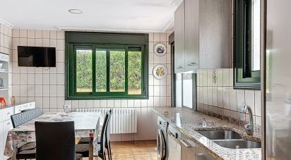 House 4 bedrooms of 331 m² in Pontevedra (36164)