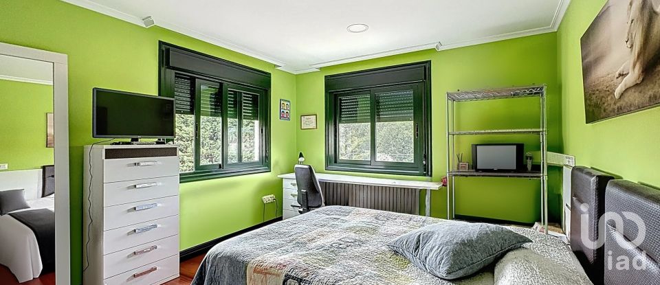 House 4 bedrooms of 331 m² in Pontevedra (36164)