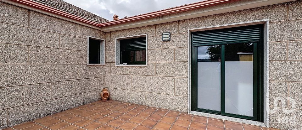 House 4 bedrooms of 331 m² in Pontevedra (36164)